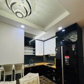 Rẻ nhất Phường 10 Tân Bình, Ngay khu BÀU CÁT. Gần 50m2, 3Tầng  4PN Chỉ 5.6 tỷ Tặng Full NT Xịn